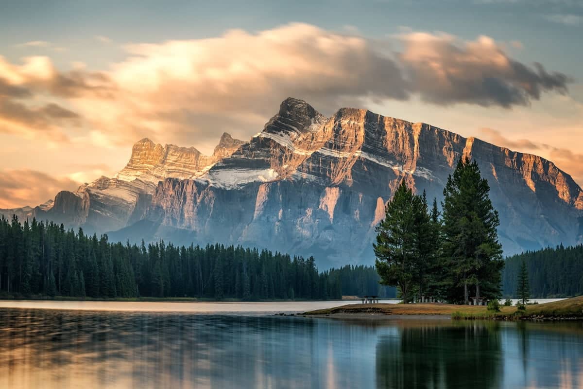 Canada's First 2025 Express Entry Draw Targets Healthcare Professionals
