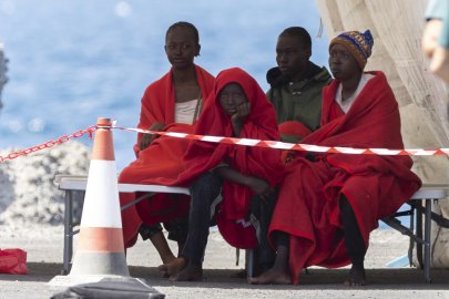 Canary Islands Migrant Minors Center Raided, Ten Arrested