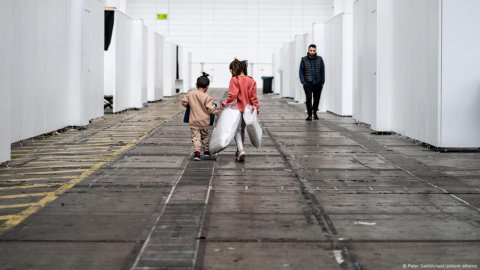 Germany's Proposal to Suspend Family Reunification Explained