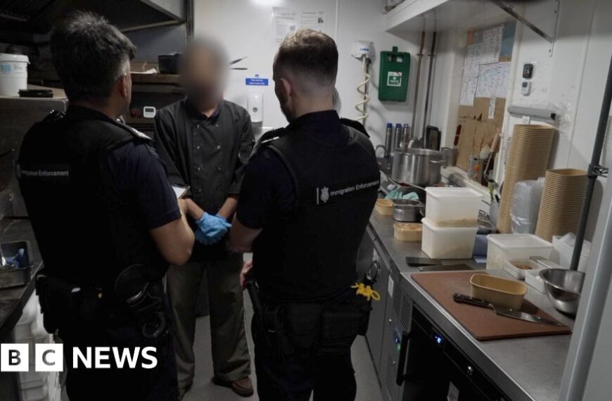 London Food Spots Raided in Search for Illegal Workers