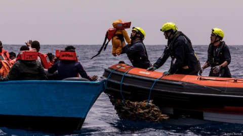 Rescue Efforts Hampered by Political Apathy in Migration Crisis