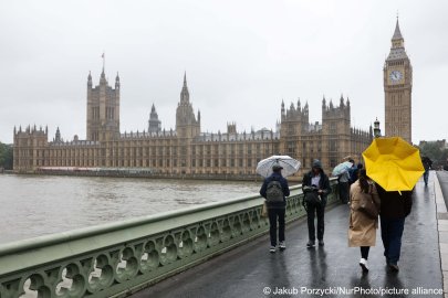 UK Tightens Immigration Rules Under Political Pressure
