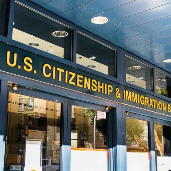 USCIS Reports Surge in EB-1 Petitions, K-1s Remain Stable