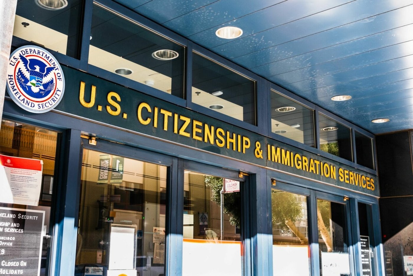 USCIS Reports Surge in EB-1 Petitions, K-1s Remain Stable