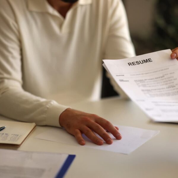 Essential Resume Writing Tips for New Canadians