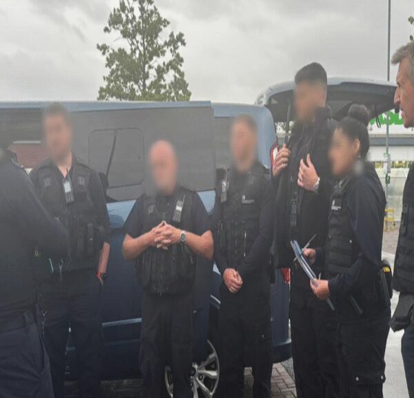Nationwide Crackdown Leads to Arrest of People-Smuggling Gang