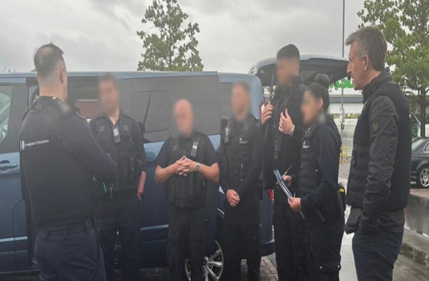 Nationwide Crackdown Leads to Arrest of People-Smuggling Gang