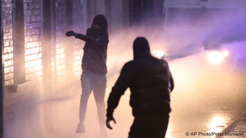 Rising Anti-Migrant Violence and Clashes in Northern Ireland