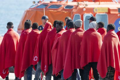 Spain's Asylum Approvals: Last in EU with Only 2 of 10