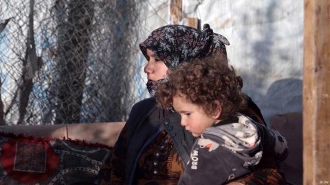 Syrian Refugees Confront Difficult Choices on Homecoming