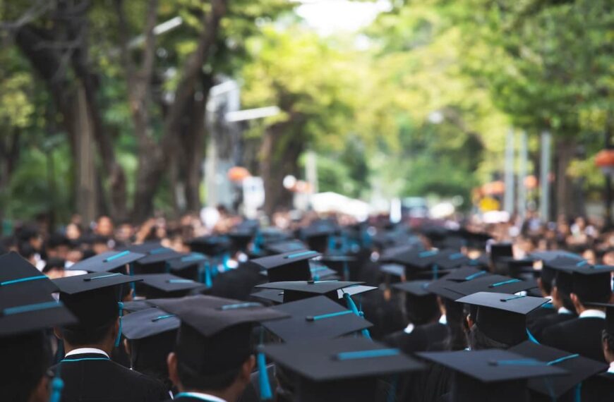 Canada Delays Changes to PGWP Eligibility for Study Programs