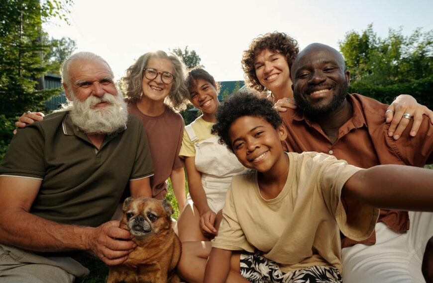 Canada Raises Financial Criteria for Hosting Parents and Grandparents