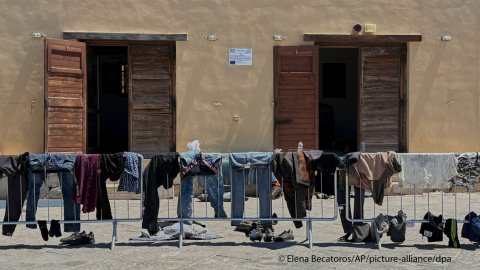 Greece Plans Imprisonment for Non-Voluntary Migrant Returns