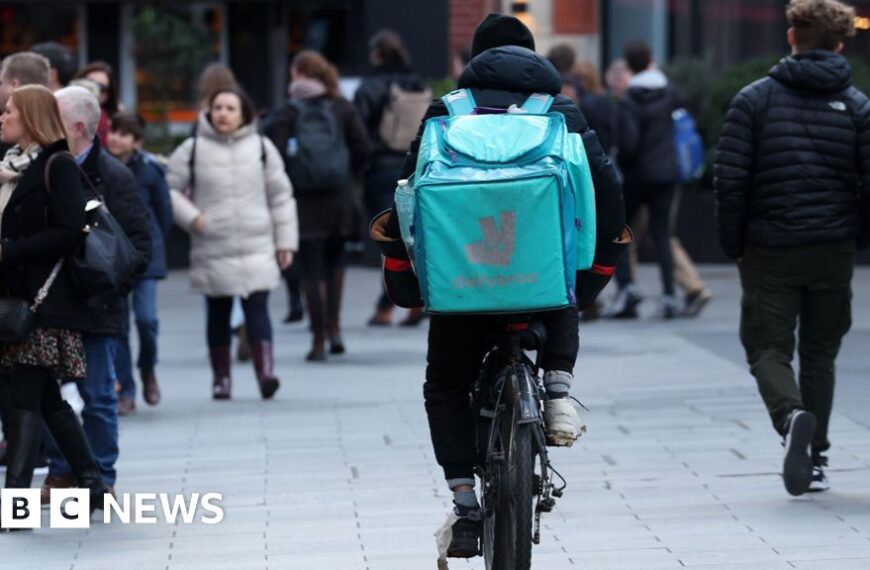 Home Office Reveals Asylum Hotel Locations to Food Delivery Apps
