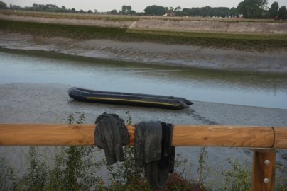Migrants Persist in Dangerous Channel Crossings Amid Challenges