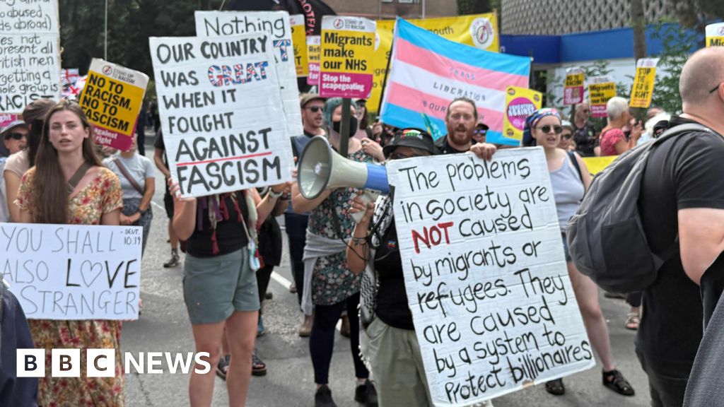 Bournemouth Immigration Protest Draws Hundreds of Activists