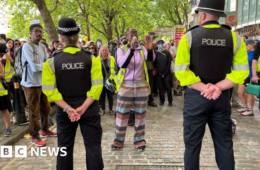 Bristol Residents Unite Against Anti-Immigration Rally