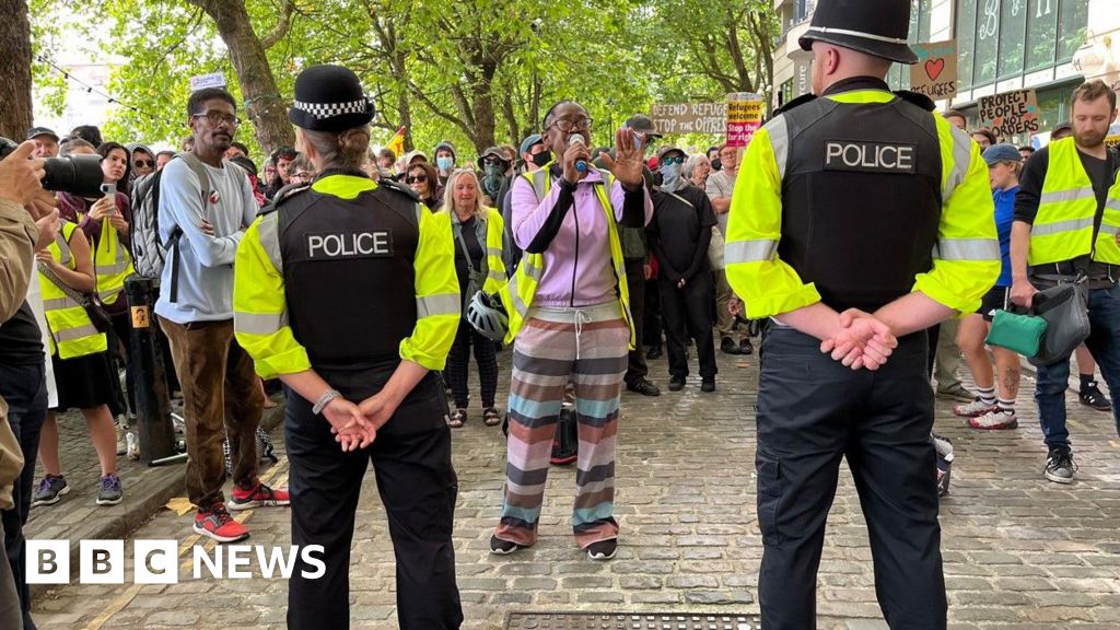 Bristol Residents Unite Against Anti-Immigration Rally