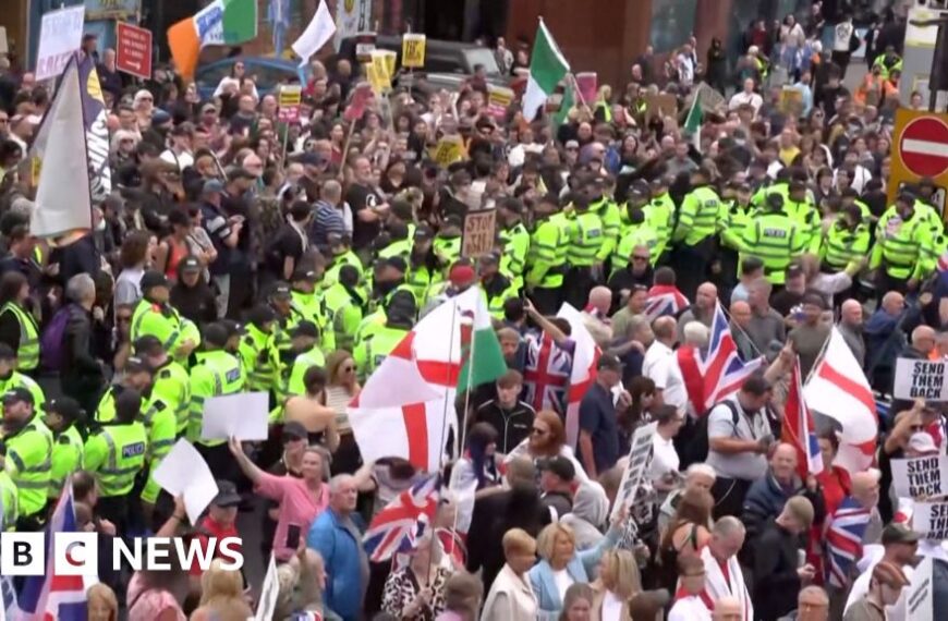 Pro- and Anti-Migration Protests Erupt Across the UK