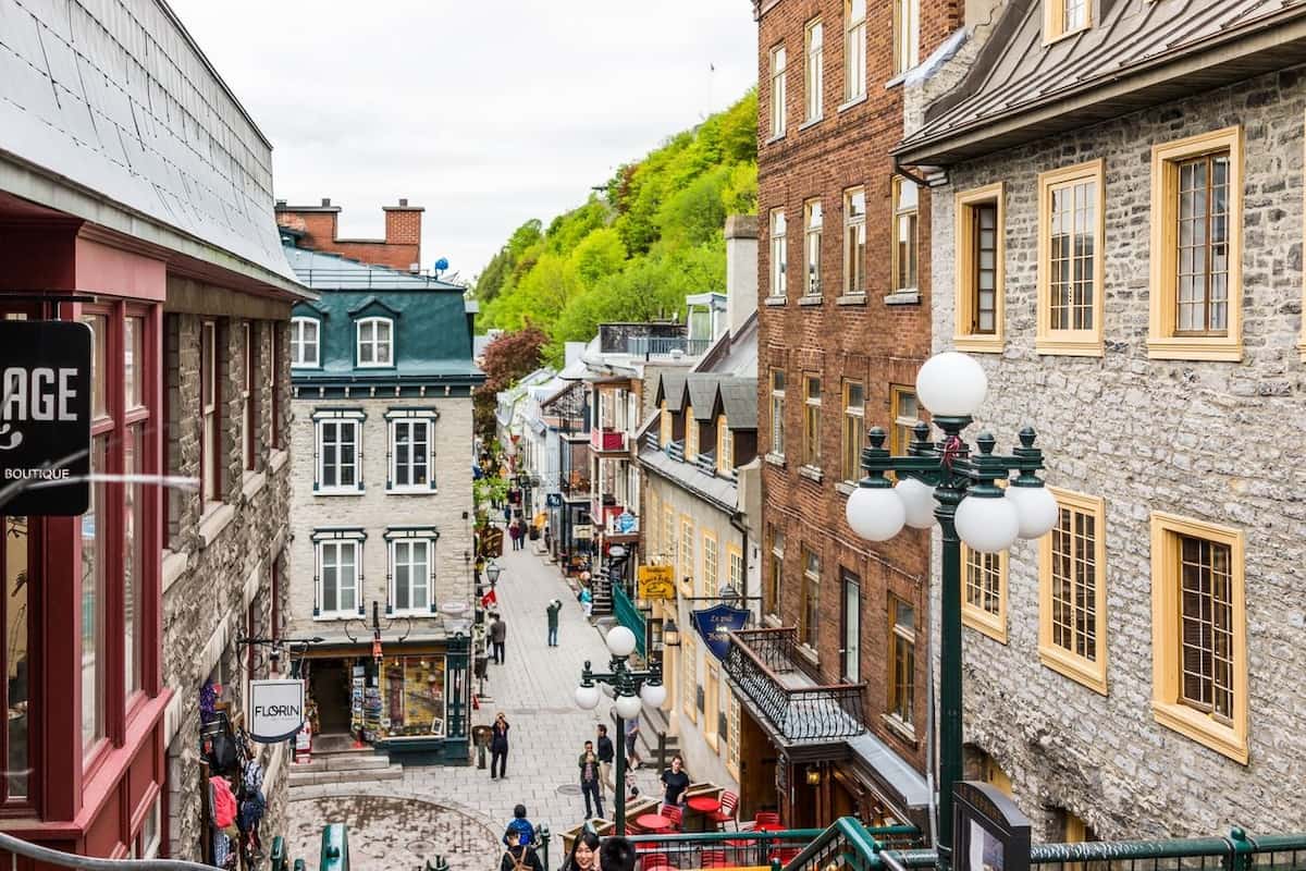 Quebec Invites Skilled Workers: Opportunities for Manual Laborers