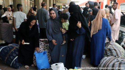 Sudanese Refugees Return Home from Egypt on Free Trains