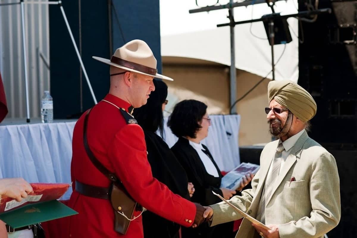 What Happens at a Canadian Citizenship Ceremony?